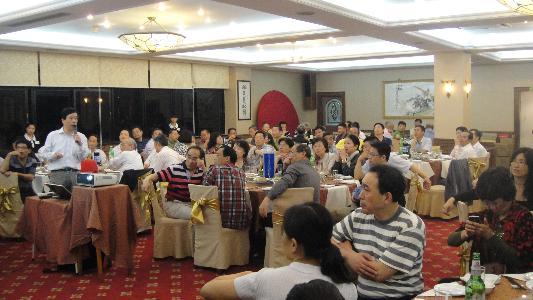 骚母狗欢迎77级、78级校友返校